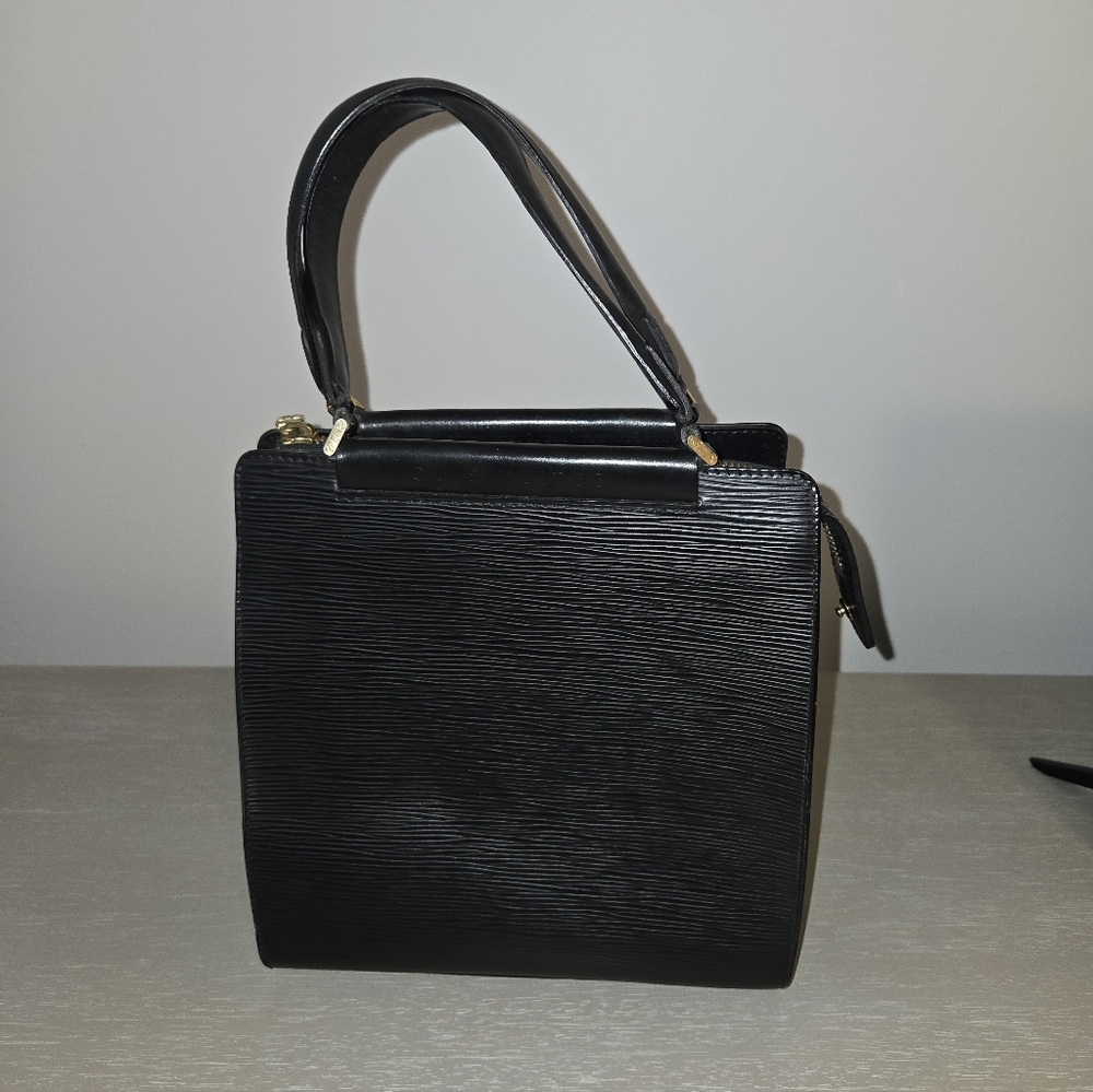 Vintage Louis Vuitton Figari, Epi Leather black handbag - Picture 3 of 10